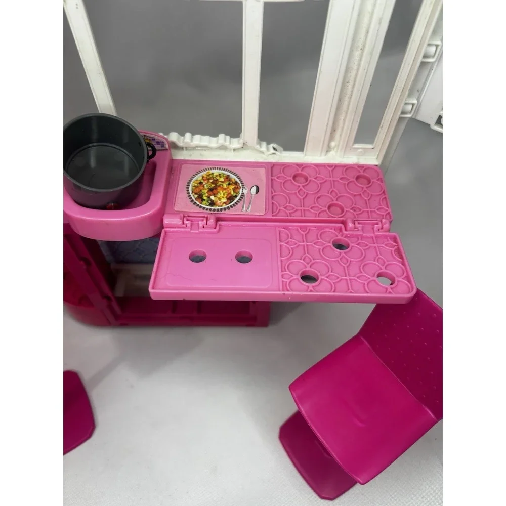 Mattel Barbie Glam Getaway House Pink & White Fold-Up Playset 2014 + Accessories